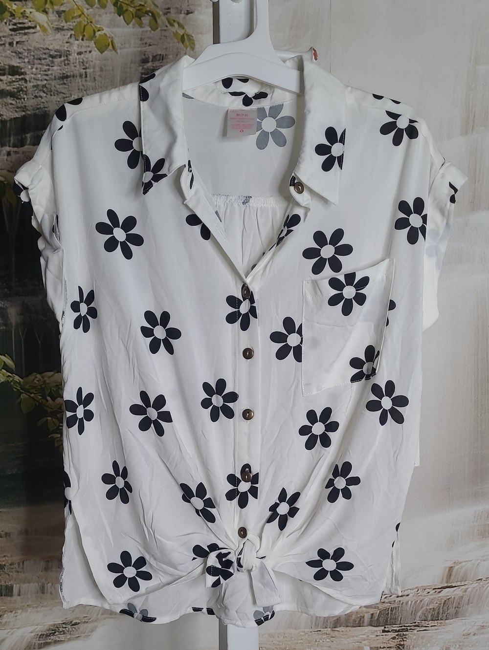 New! No Boundaries Womens Medium White Black Daisy Button Up Front Tie Top